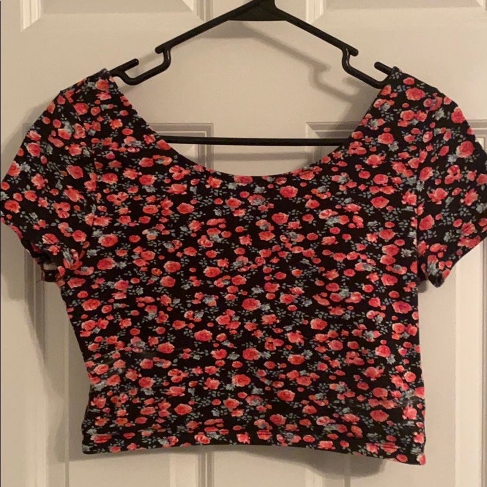 pink & black floral crop top ッ